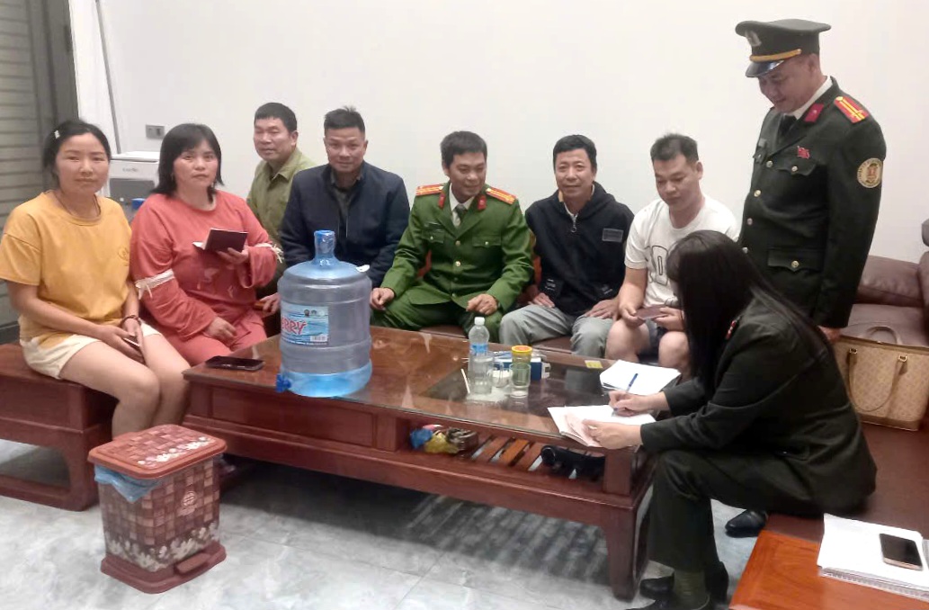 Công an xã Mao Điền: Tăng cường kiểm tra, quản lý cư trú người nước ngoài